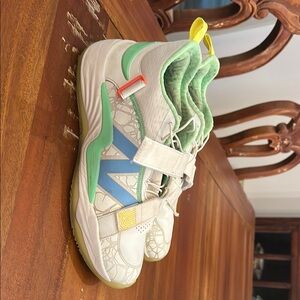 New Balance turf baseball shoes